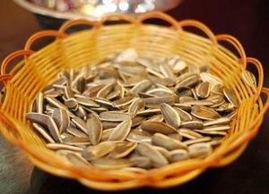 美丽的标价 热门大瓜子,揭秘网红零食背后的故事